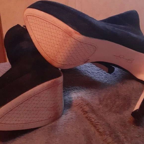 Jessica Simpson black booties - Picture 2 of 5